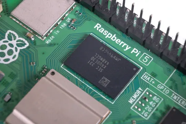 raspberry-pi-5-isolated-on-600nw-2389181747.webp